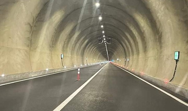 Aşık Şenlik Tüneli tek yönlü trafiğe açıldı