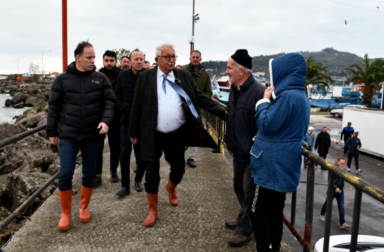 Başkan Posbıyık, CHP heyetiyle afetzede esnafa geçmiş olsun ziyaretinde bulundu