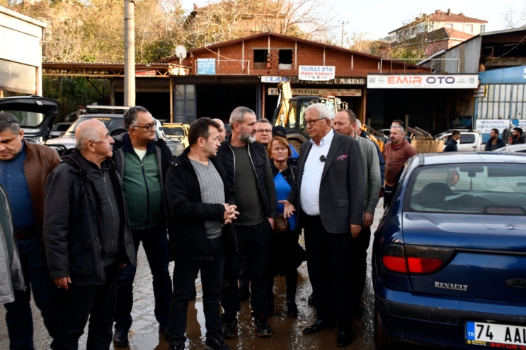 Başkan Posbıyık,afetzedeleri yalnız bırakmıyor