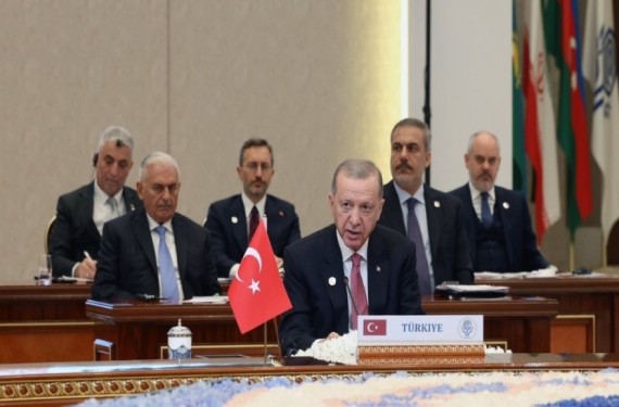 Cumhurbaşkanı Erdoğan, Özbekistan’da liderler onuruna düzenlenen yemeğe katıldı