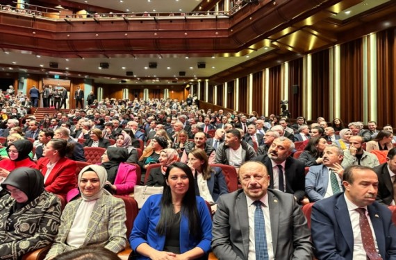 Hüseyin ve Deniz Özbakır çiftinden 10 Kasım mesajı