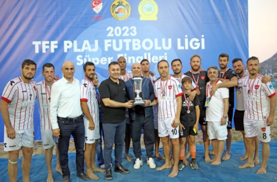 KUMDA ŞAMPİYON ÖMEROĞULLARI ERCİŞ SPOR