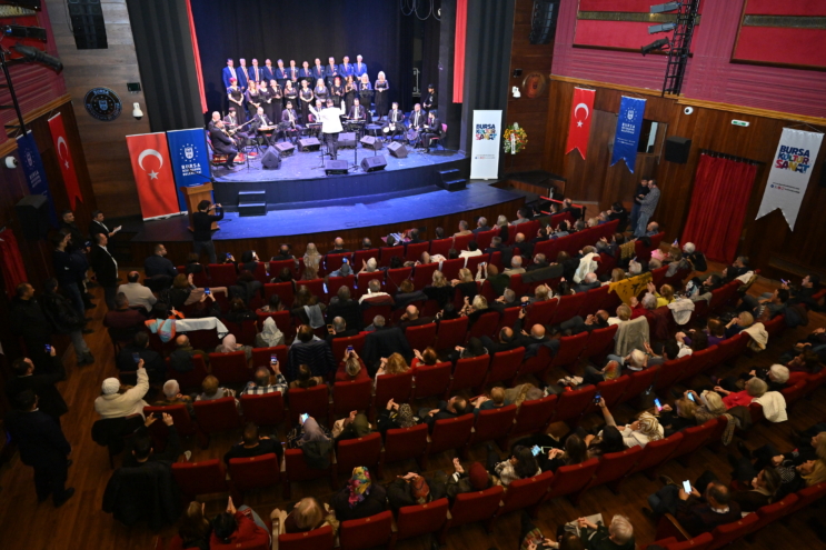 Muhtarlar Korosu Tayyare Kültür Merkezi’nde konser verdi