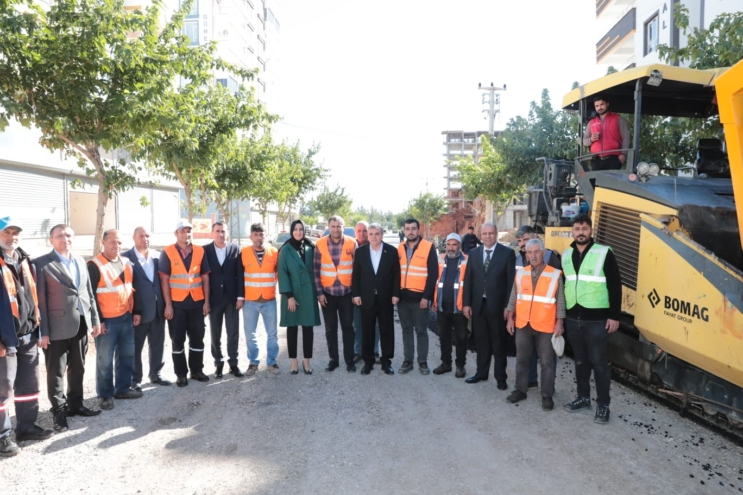 Şanlıurfa’da Başkan Beyazgül ve Başkan Çakmak asfalt çalışmasını inceledi 