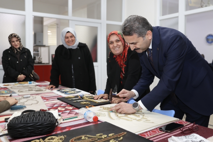 Tokat’ta işletme açacak kadın girişimcilere belediyeden destek