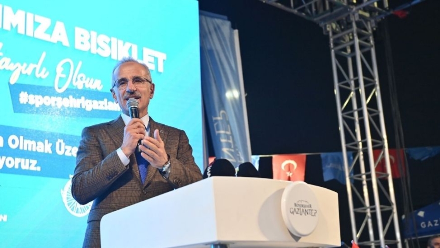 Uraloğlu, “Gaziantep’i yüksek hızlı trenle tanıştırıyoruz”