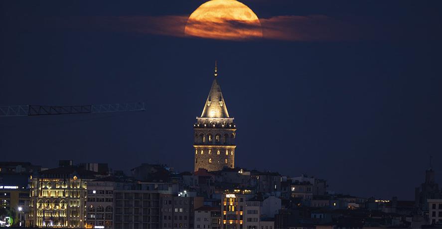 İstanbul 16 milyon yabancı ziyaretçi ağırladı.