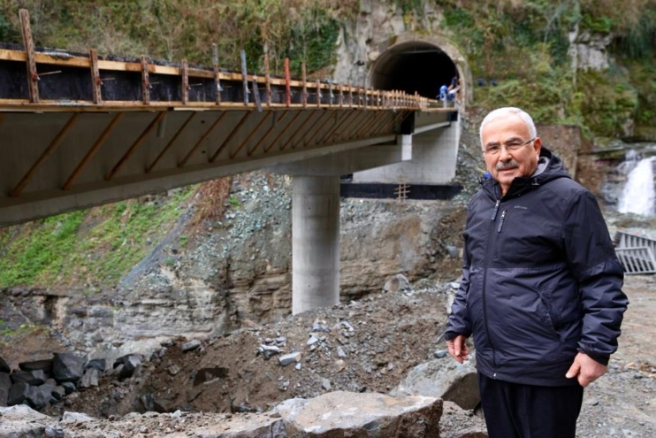 “Karadeniz-Akdeniz Yolu 10 gün içerisinde açılacak”