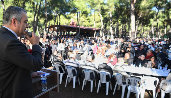 Konyaaltı Çandır Fasulyesi vatandaşla buluştu