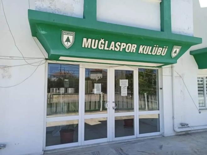 Muğlaspor Taraftarından Büyükşehir Belediyesi’ne tepki