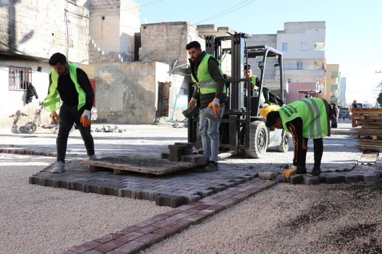 Şanlıurfa Haliliye Belediyesi’nde merkez ve kırsal mahallerde yol çalışması