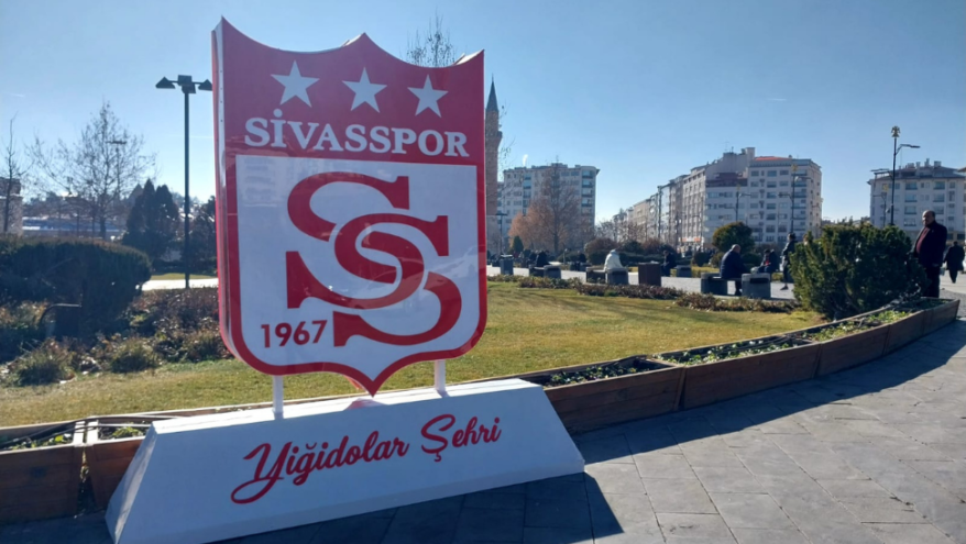 Sivasspor logosu tekrardan yerini aldı