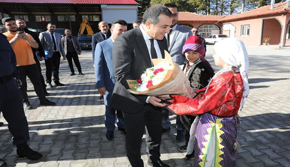 Vali Öksüz’den, Büğdüz Köyü’ne ziyaret