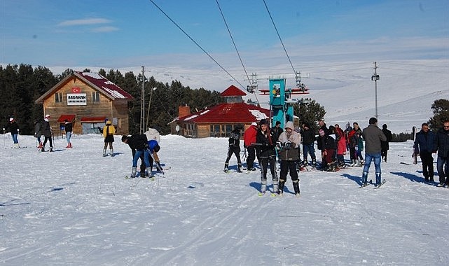 Kayak merkezi hafta sonu doldu taştı