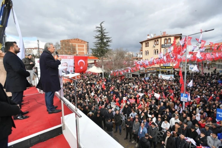 Mansur Yavaş ikinci SKM’yi Kahramankazan ilçesinde açtı