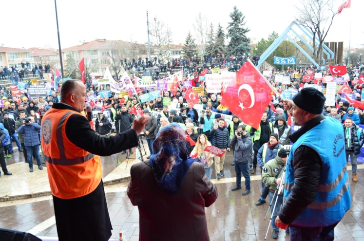 Staj ve Çıraklık Sigortası Mağdurları: Bizim gibilerin suçu ne?