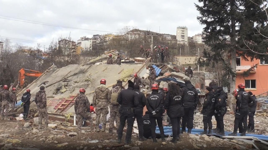 Tunceli’de Jandarma ve Polis, afetlerde hayat kurtarmak için eğitim alıyor