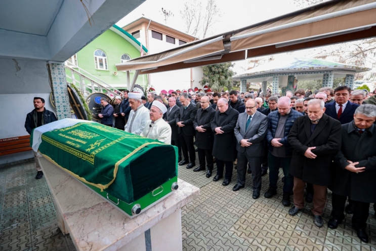 Vali Coşkun’un annesi son yolculuğuna uğurlandı