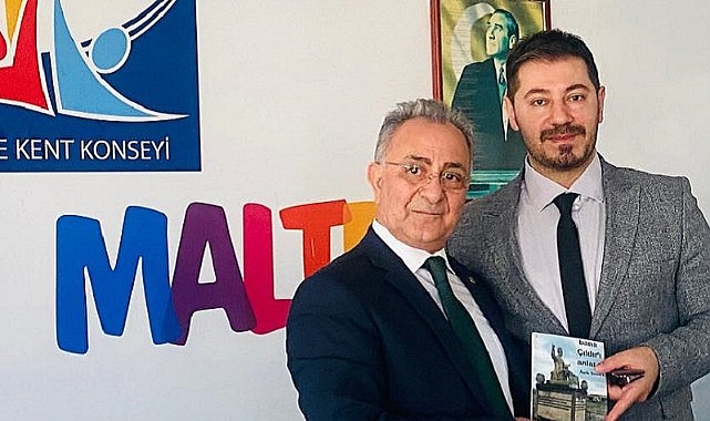 Yaşar Geler, yeni kitabı “Bana Çıldır’ı Anlat” için imza günü düzenledi