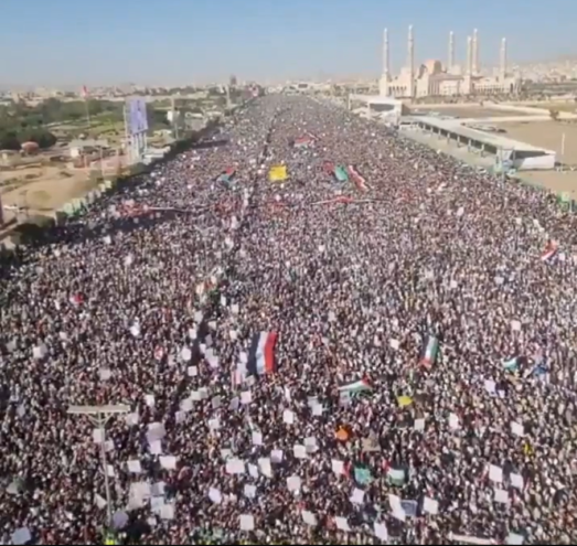 Yüz binlerce Yemenli ABD ve İngiltere’yi  protesto etti