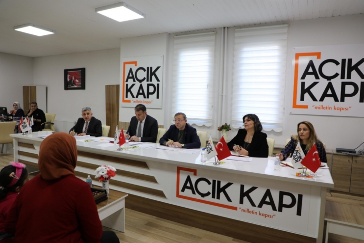 Açık Kapı’da vatandaşları ağırladı