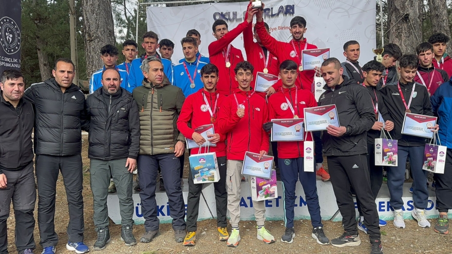 Ağrı Spor Lisesi, Okullar Kros Türkiye Şampiyonu oldu