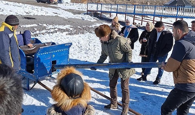 ARÜ, öğrencilere ‘atlı kızak yapma’ dersi verdi