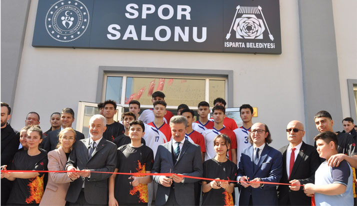 Borsa İstanbul Mesleki ve Teknik Anadolu Lisesi yeni spor salonuna kavuştu