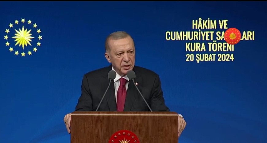 Erdoğan: Danıştay’ın FETÖ’den ihraç hakimler kararı tartışmalı