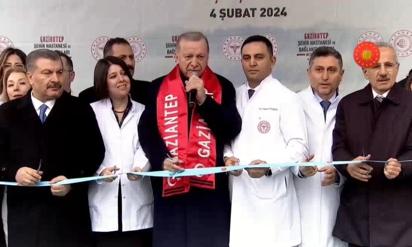 Erdoğan: Deprem şehirlerimizi ayağa kaldırana kadar durup dinlenmeyeceğiz