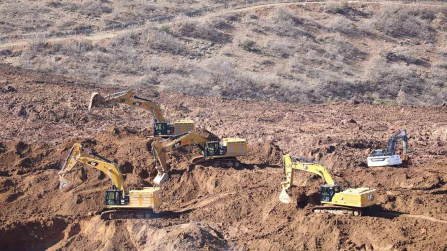 Erzincan Valisi Aydoğdu, İliç’te incelemede bulundu