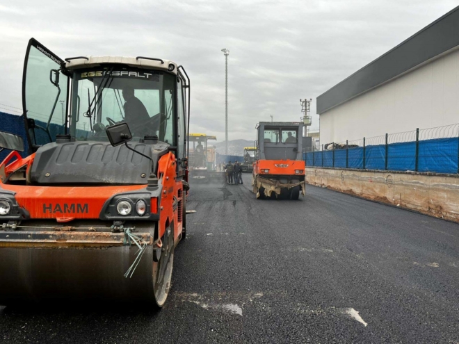 Ford fabrikasına ulaşımın sağlandığı yola asfalt