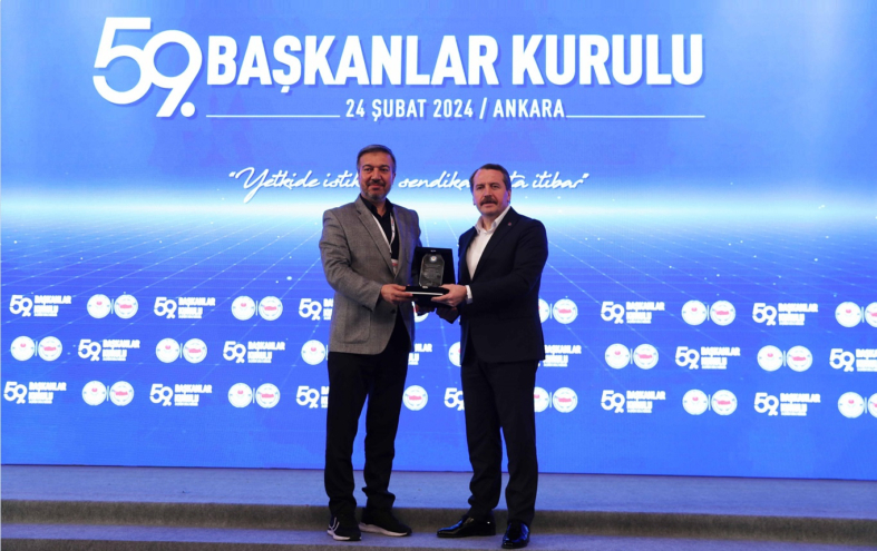 Genel Başkan Yalçın’dan Öcal’a plaket