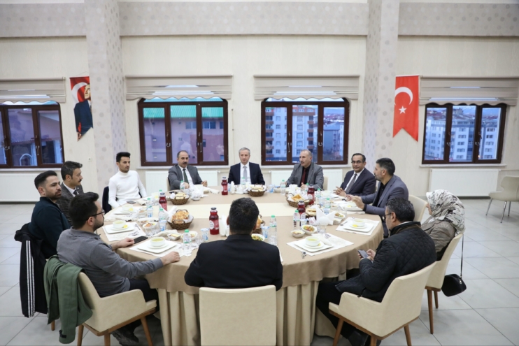 Ağrı’da eğitimciler iftar sofrasında buluştu