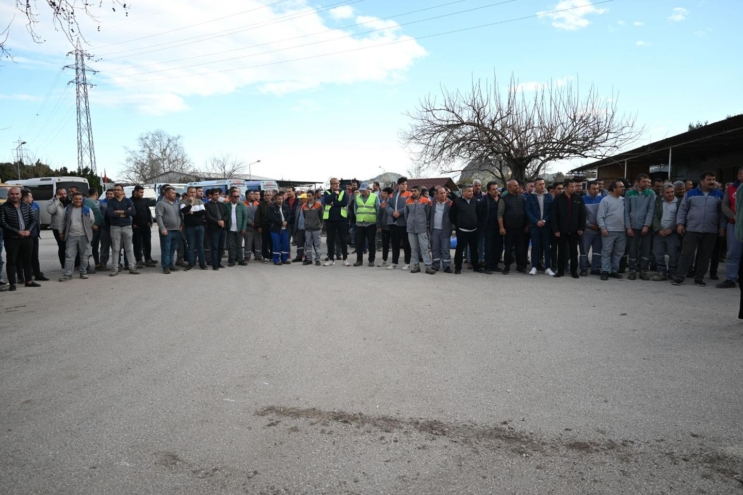 Başkan Topaloğlu’ndan personele alışveriş kartı