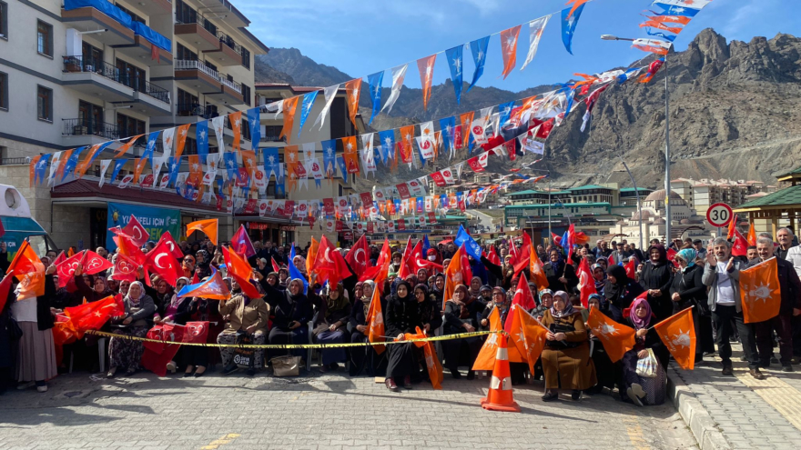 Büyük Yusufeli Mitingine katılım yoğun oldu