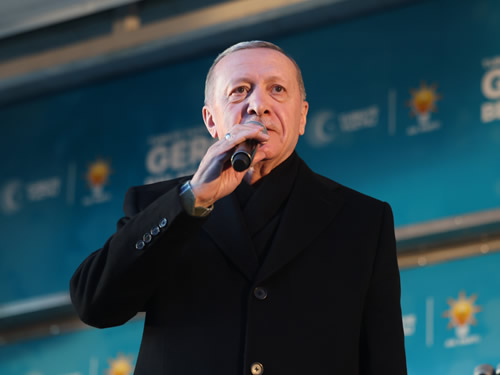 Cumhurbaşkanı Erdoğan: 85 milyonun her bir ferdini samimiyetle bağrımıza basıyoruz