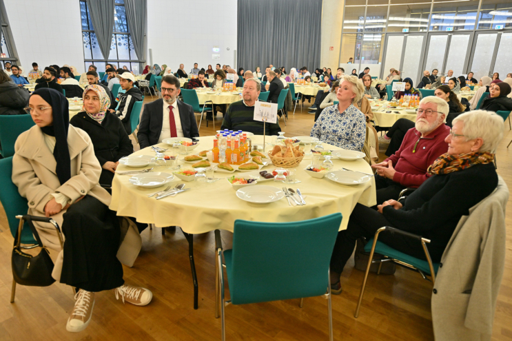 DİTİB, komşularına iftar verdi