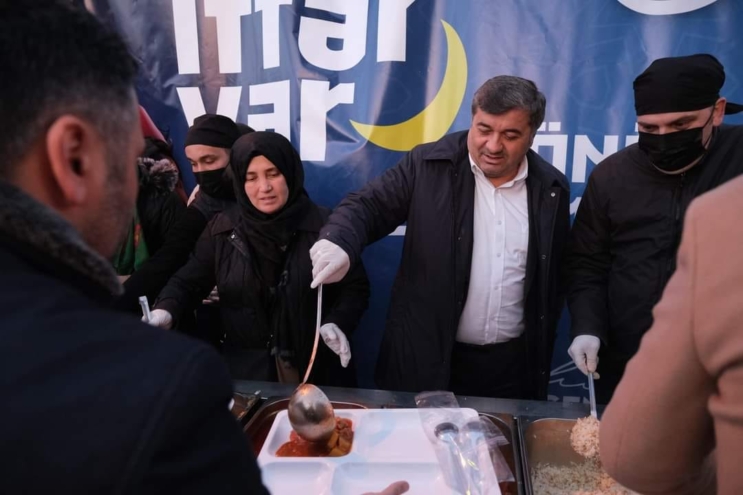 Giresun Belediyesi sokak iftarları İle komşularını ağırlıyor