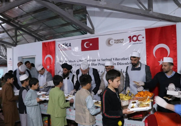 TİKA’dan, Afganistan’ın kuzeyinde yetimlere iftar programı