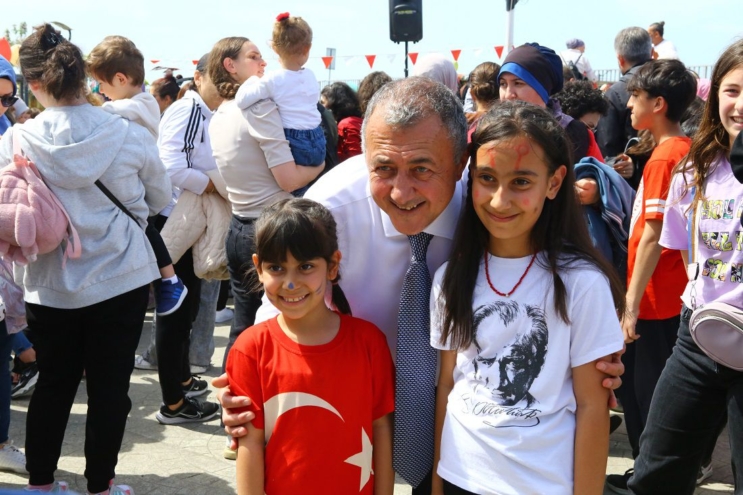 Ardeşen Belediyesinden Birinci Çocuk Şenliği etkinliği yapıldı