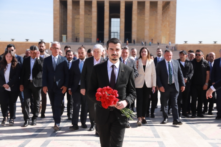 Başkan Güner’in ilk ziyareti Anıtkabir oldu