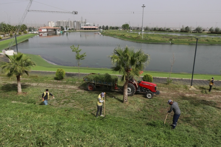 Büyükşehir, park ve bahçeleri yaza hazır hale getiriyor