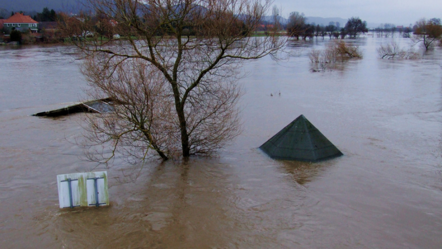 Kazakistan’da sel; Ural Nehri 10 metre yükseldi