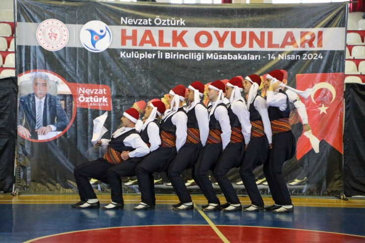 Nevzat Öztürk anısına Halk Oyunları Müsabakası Düzenlendi