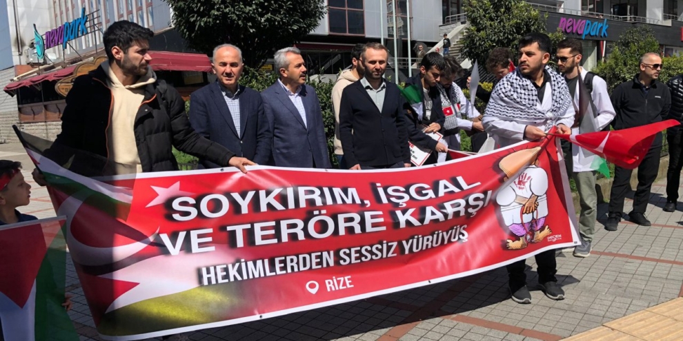 Rizede Sessiz yürüyüşe devlet erkanı en üst düzeyden Katıldı