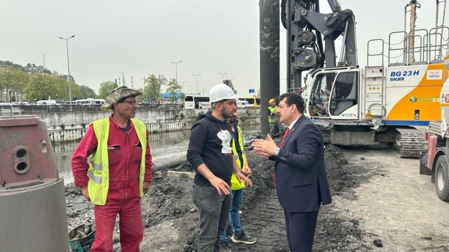 Zonguldak’ta dere ıslah ve cam teras korkuluk çalışmları devam ediyor