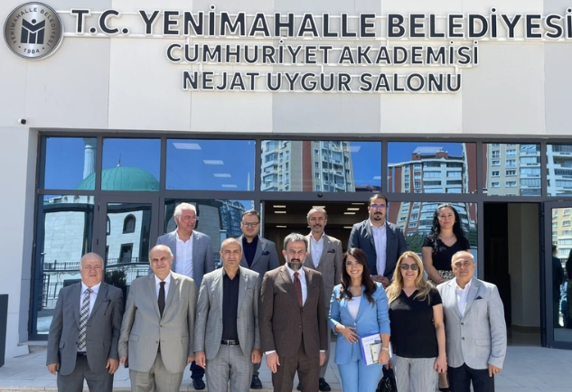 AKK Başkanı Halil İbrahim Yılmaz Yenimahalle Cumhuriyet Akademisini ziyaret etti